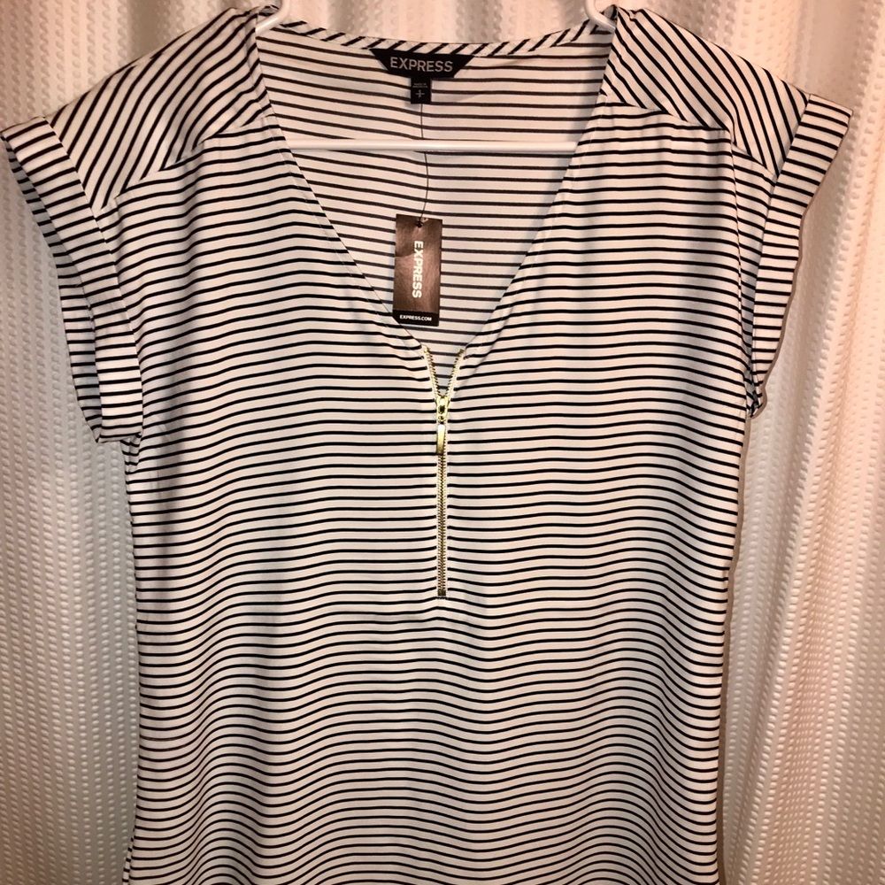 Express Zipper Top